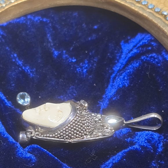 Bali Silver Pendant Necklace with Aquamarine Stones - Picture 6 of 14